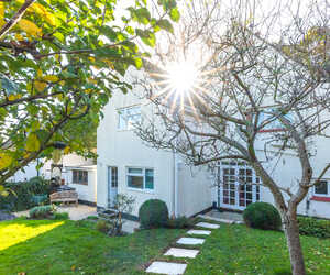 River View dining area looking over the river
